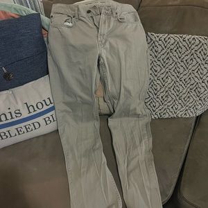 Old Navy pants size 30x32. Smoke free home.